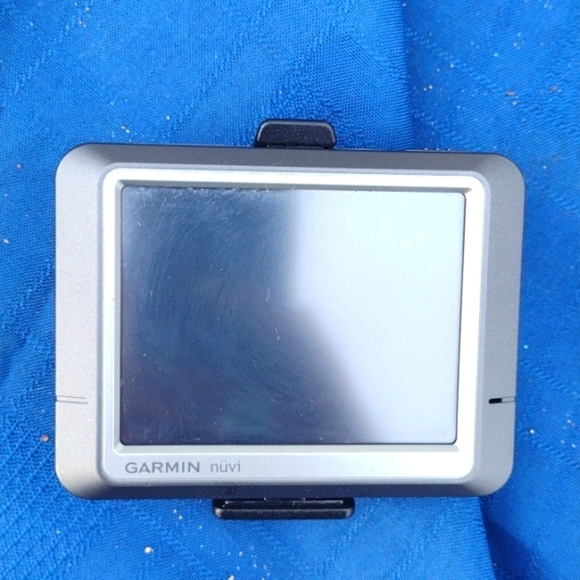 Garmin Nuvi - Picture 1 of 2